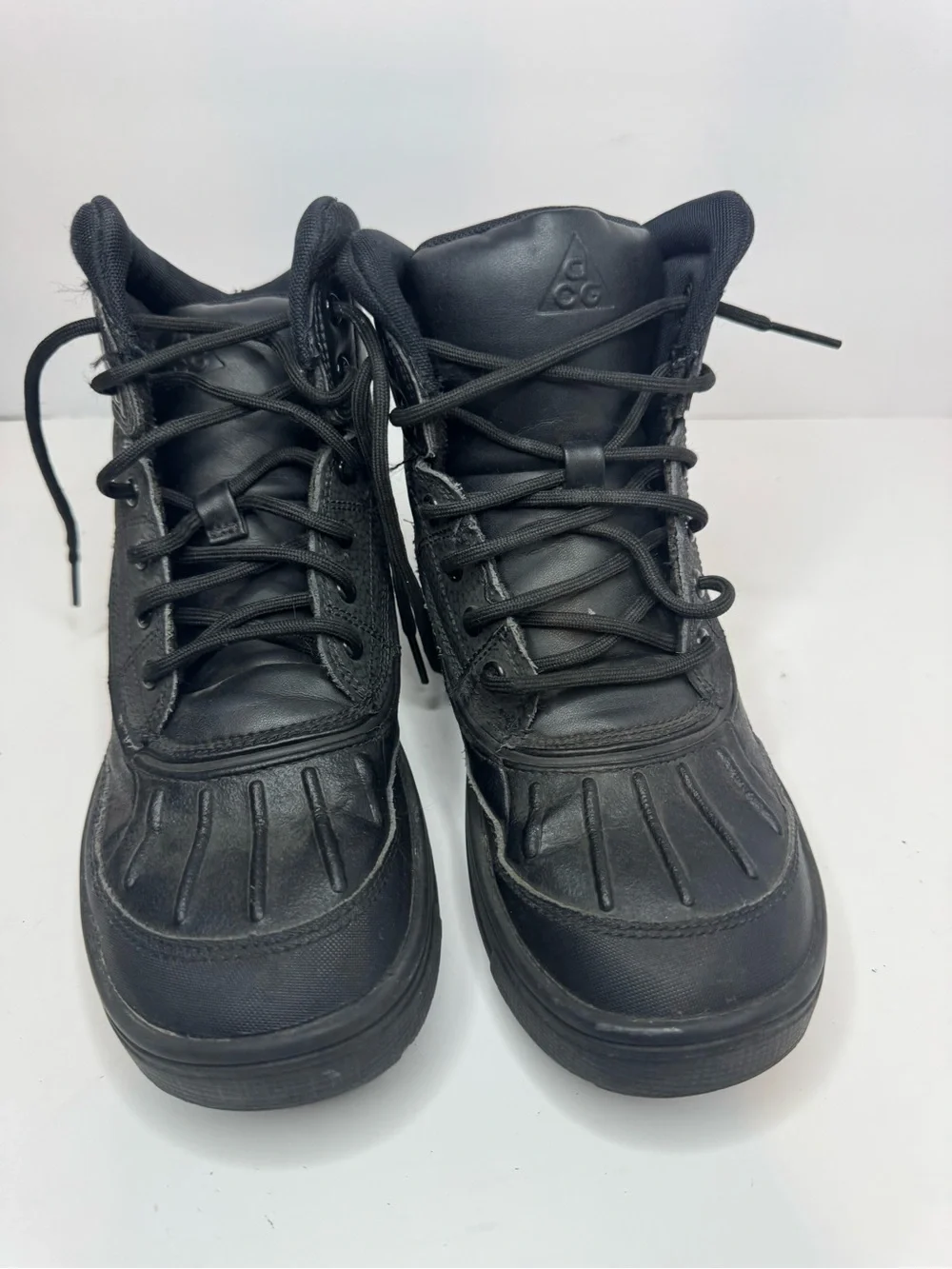 Nike ACG Black Duck Boots Youth Size 4.5Y